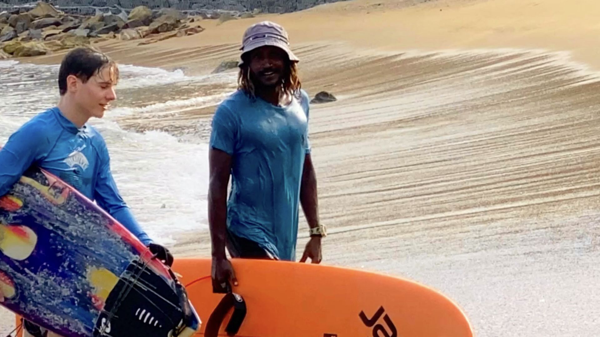 Unakuruwa Beach: Where Surfers and Silence Meet